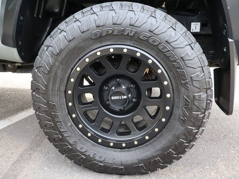 Used 2023 Toyota Tacoma TRD Off-Road w/ TRD Premium Off Road Package AWD/4WD image 62