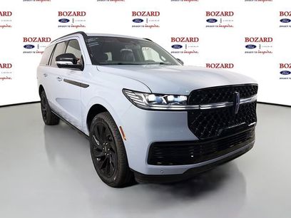 New 2025 Lincoln Navigator Reserve w/ Jet Appearance Package