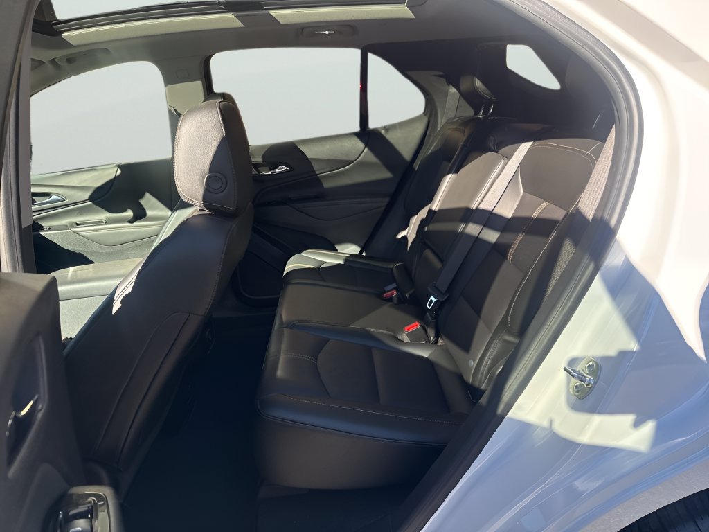 Used 2024 Chevrolet Equinox Premier AWD/4WD image 9