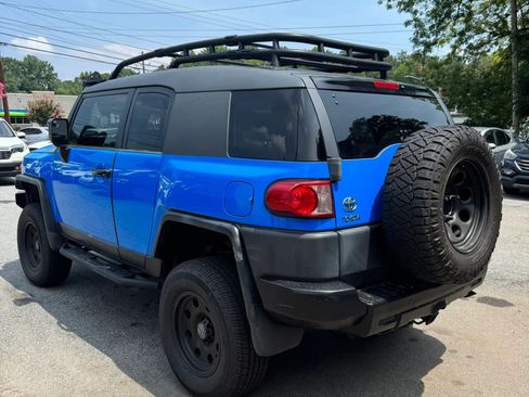 Used 2007 Toyota FJ Cruiser 4WD image 9