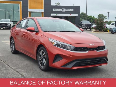 Used 2024 Kia Forte LXS FWD image 4