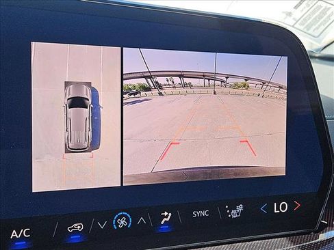 New 2026 Chevrolet Traverse Z71 w/ Enhanced Driving Package image 13