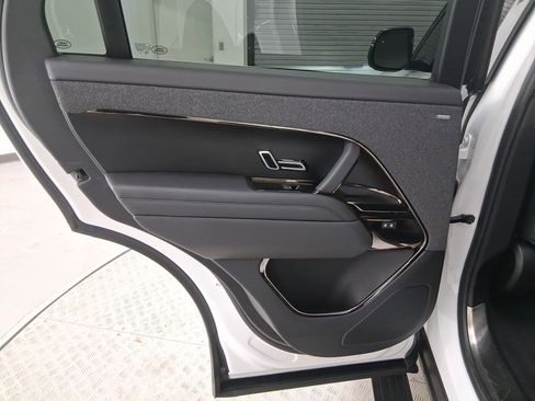 Used 2023 Land Rover Range Rover Sport SE Dynamic image 22