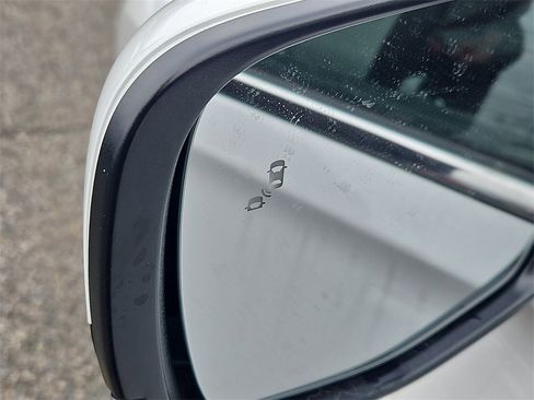 New 2025 Honda Pilot Touring image 6