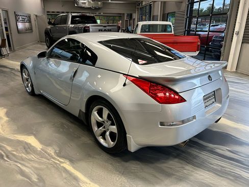 Used 2006 Nissan 350Z Coupe w/ (N93) Cargo Convenience Pkg RWD image 24