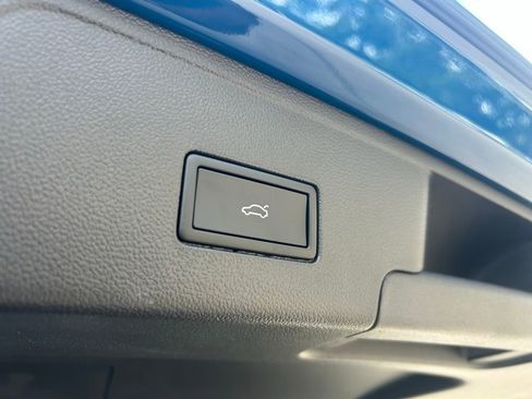 New 2026 Volkswagen Atlas Cross Sport SEL R-Line image 45