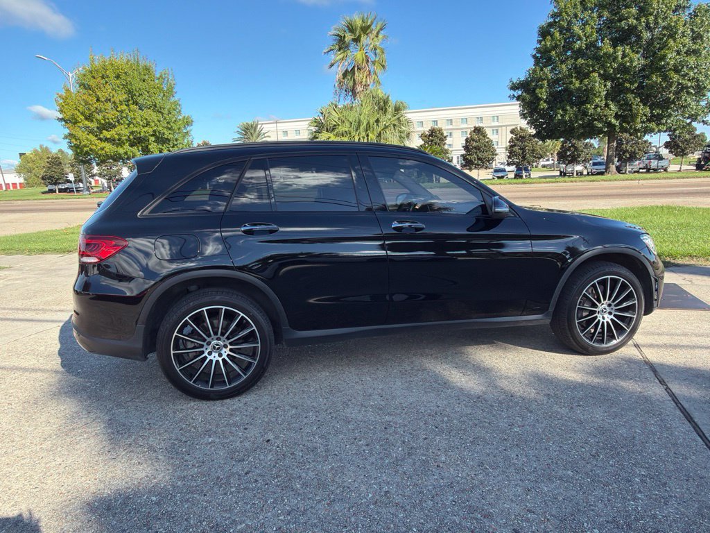 Used 2021 Mercedes-Benz GLC 300 image 4