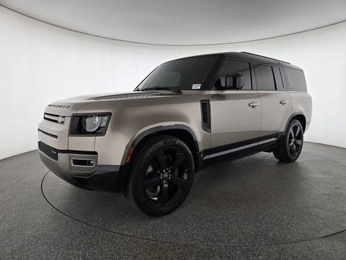 Used 2023 Land Rover Defender 130 X-Dynamic SE AWD/4WD image 27