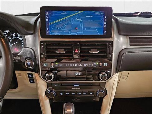 Used 2023 Lexus GX 460 Premium image 15