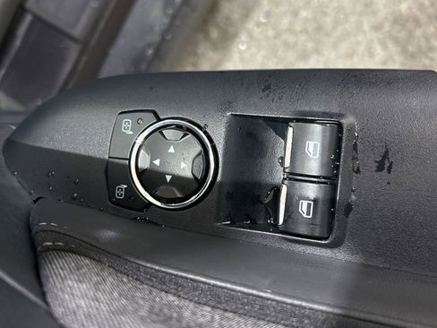 Used 2024 Ford Mustang Coupe image 9