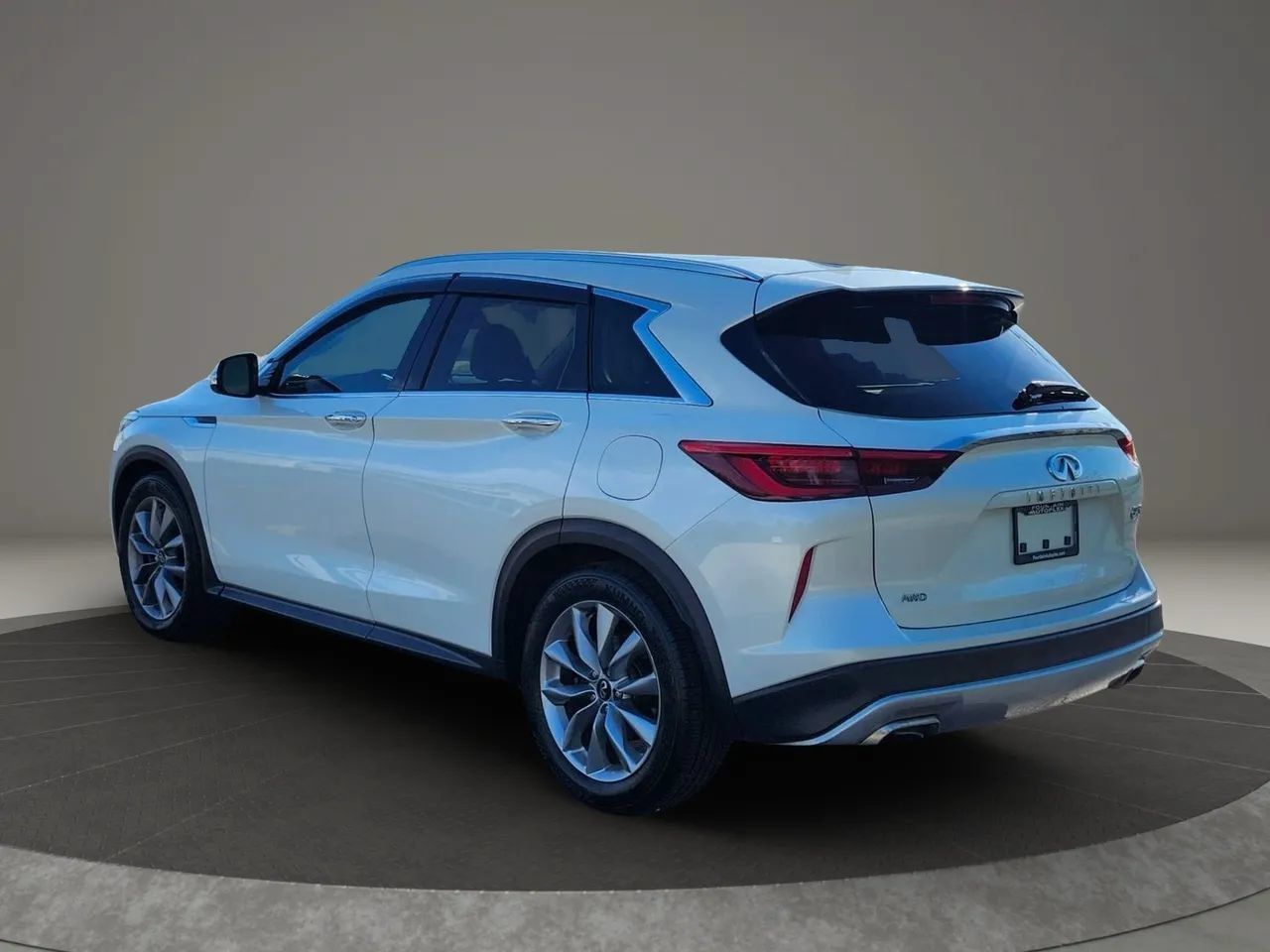 Used 2021 INFINITI QX50 Luxe AWD/4WD image 3