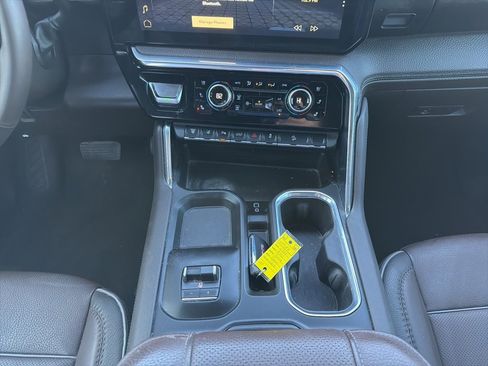 Used 2024 GMC Sierra 2500 Denali w/ Denali Reserve Package image 22