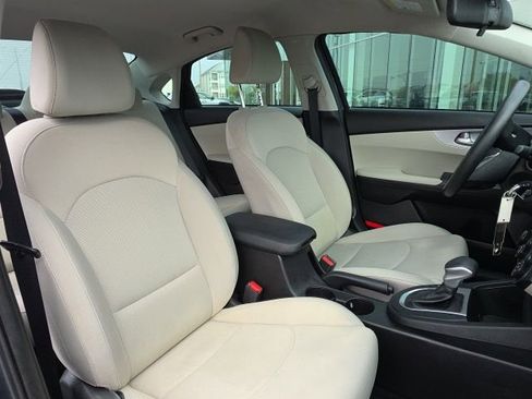 Used 2023 Kia Forte LXS w/ LXS Technology Package image 8