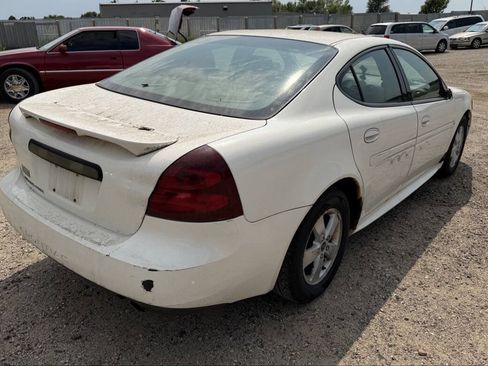 Used 2008 Pontiac Grand Prix w/ Preferred Package FWD image 54