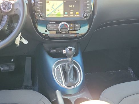Used 2015 Kia Soul + w/ Audio Package FWD image 21