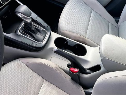Used 2022 Kia Soul LX FWD image 17