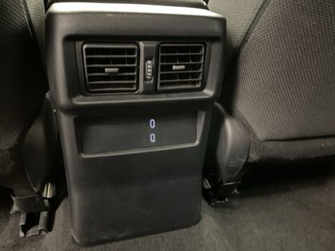 Used 2025 Toyota 4Runner SR5 image 27