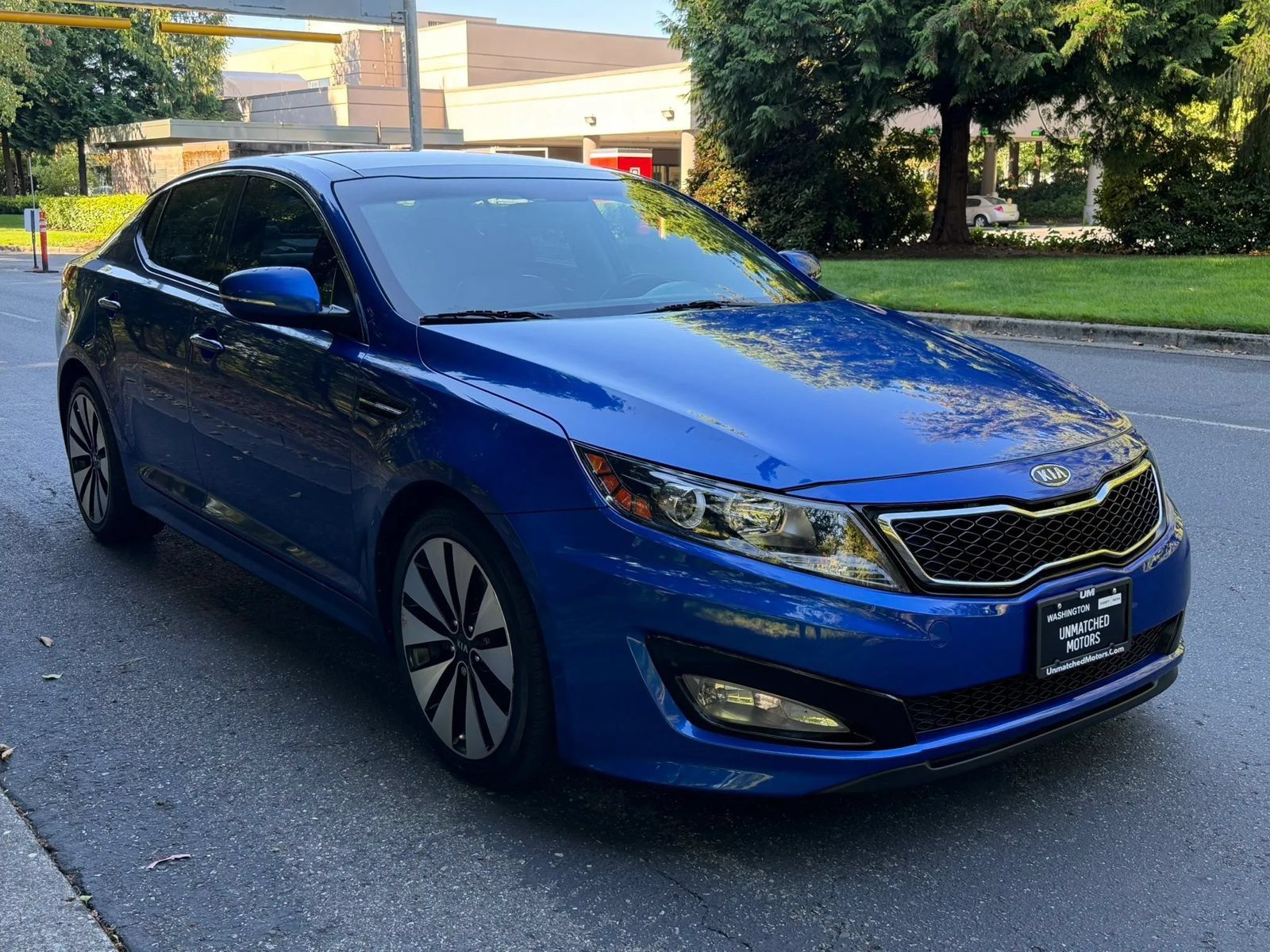 Used 2011 Kia Optima SX w/ Premium Pkg FWD image 6