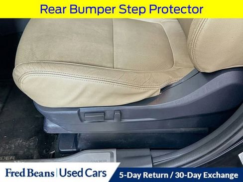 Used 2014 Mitsubishi Outlander SE image 22