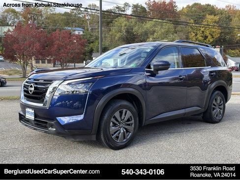 Used 2024 Nissan Pathfinder SV image 8