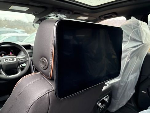 New 2026 GMC Yukon XL AT4 w/ AT4 Premium Plus Package image 5