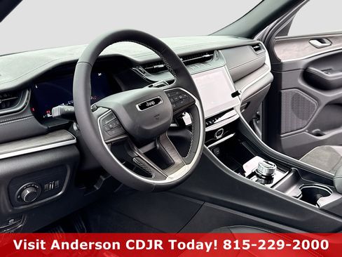 New 2026 Jeep Grand Cherokee Altitude AWD/4WD image 4
