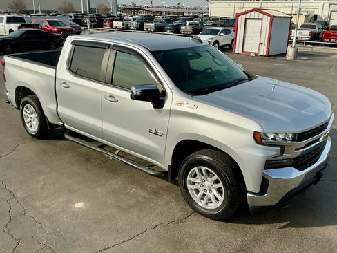 Used 2020 Chevrolet Silverado 1500 LT w/ Texas Edition image 4