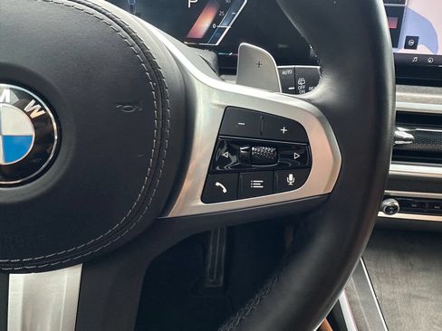 Used 2024 BMW X7 xDrive40i w/ M Sport Package AWD/4WD image 19