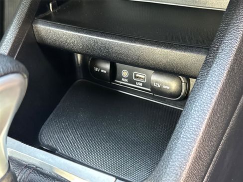 Used 2020 Kia Forte LXS FWD image 17