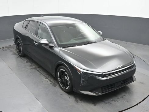 Used 2025 Kia K4 EX FWD image 14