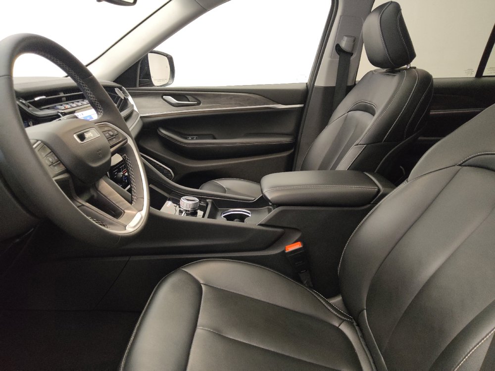Used 2023 Jeep Grand Cherokee 4WD 4xe image 17