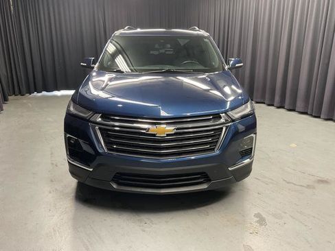 Used 2022 Chevrolet Traverse LT FWD image 9