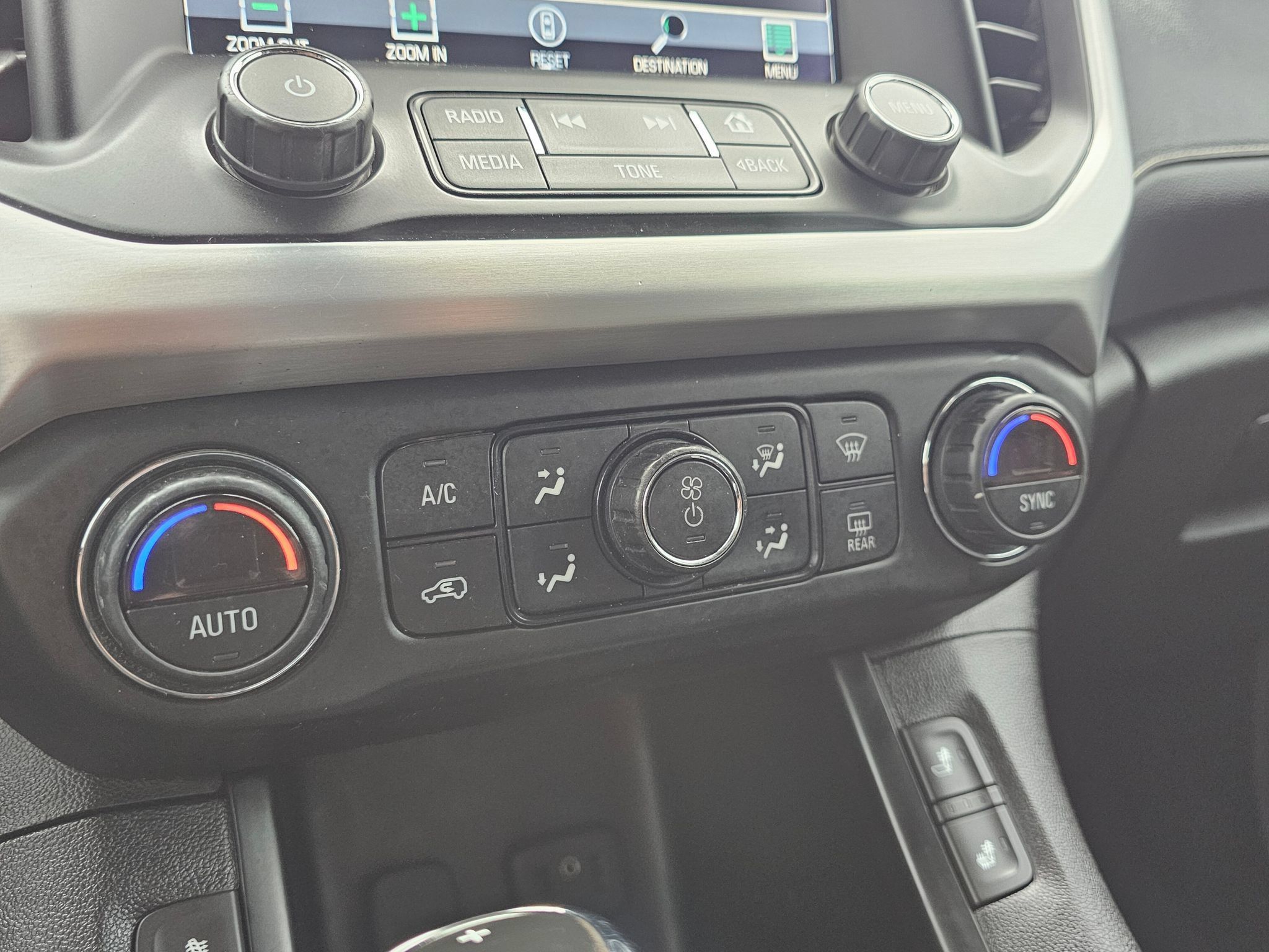 Used 2019 GMC Acadia SLT AWD/4WD image 20