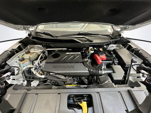 Used 2023 Nissan Rogue SV image 33