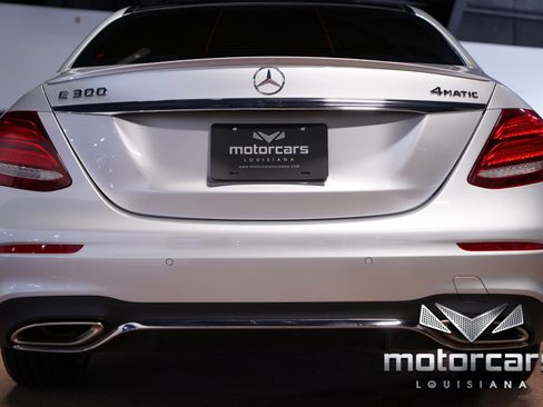 Used 2019 Mercedes-Benz E 300 4MATIC w/ Premium 1 Package image 18
