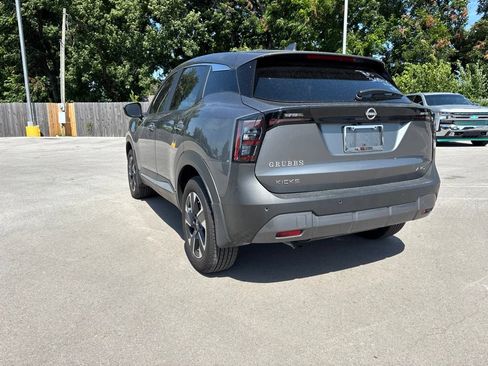 Certified 2025 Nissan Kicks SV AWD/4WD image 8