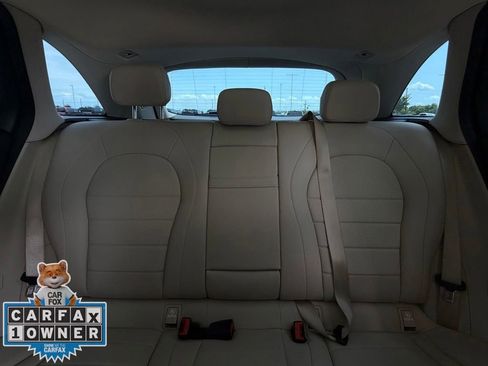 Used 2022 Mercedes-Benz GLC 300 w/ Premium Package Lite image 24