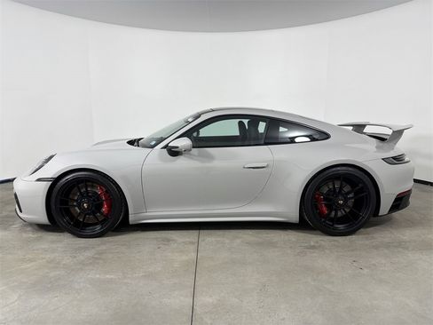 Certified 2024 Porsche 911 Carrera GTS image 2