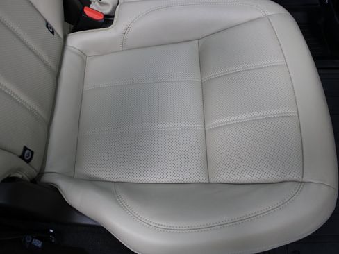 Used 2019 Land Rover Range Rover Sport HSE image 25