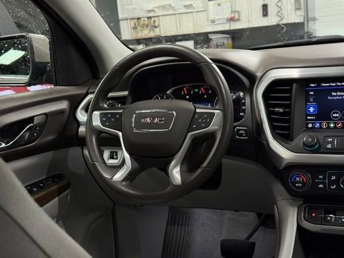 Used 2023 GMC Acadia SLE image 22