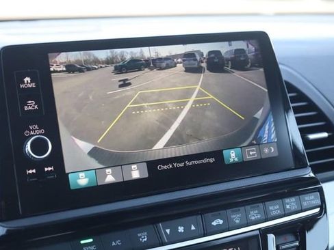 New 2026 Honda Odyssey Touring image 16