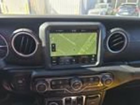 Used 2022 Jeep Wrangler Unlimited Sahara w/ Cold Weather Group AWD/4WD image 12