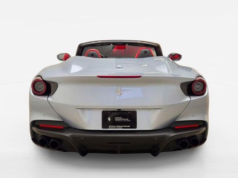Used 2023 Ferrari Portofino M RWD image 10