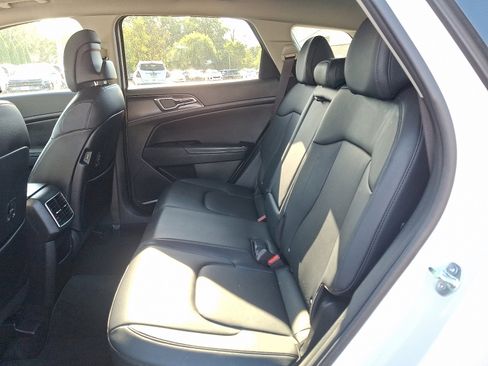 Used 2023 Kia Sportage EX image 10