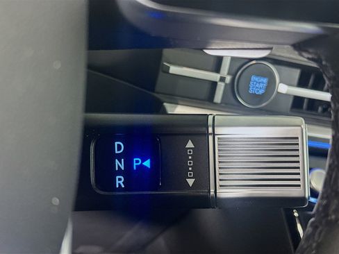 Used 2025 Hyundai Santa Fe Limited image 23