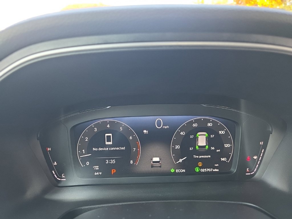 Used 2025 Honda Pilot Elite image 16