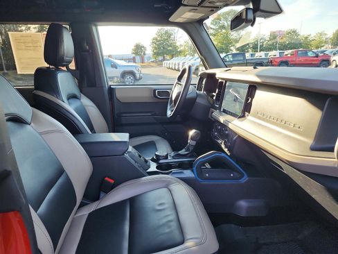 Used 2024 Ford Bronco Wildtrak image 9