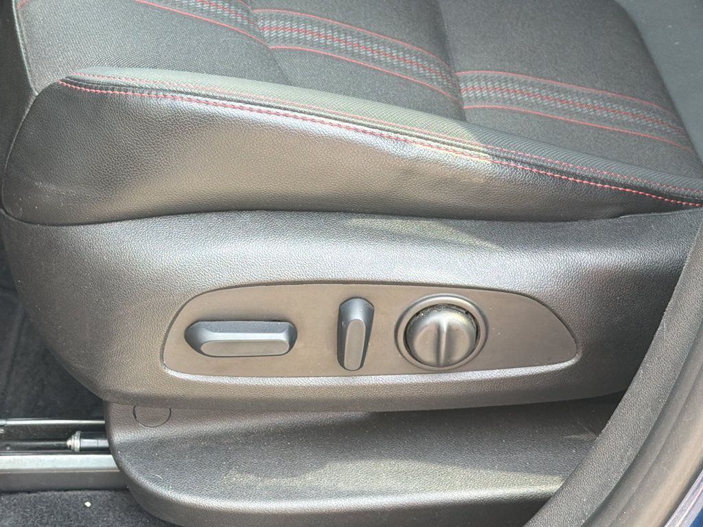 Used 2023 Chevrolet Equinox RS AWD/4WD image 23