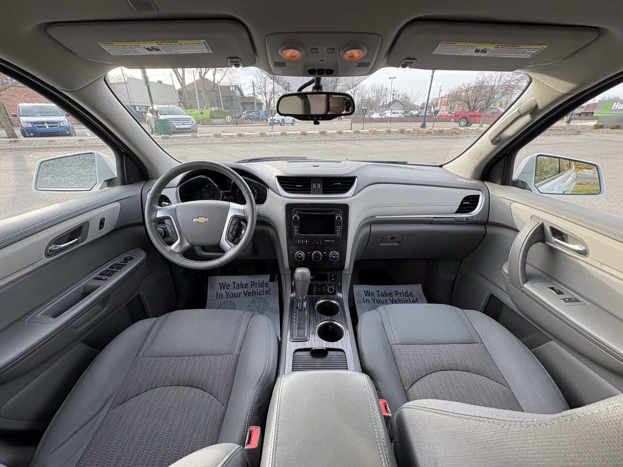 Used 2017 Chevrolet Traverse LT w/ Style and Technology Package FWD image 19