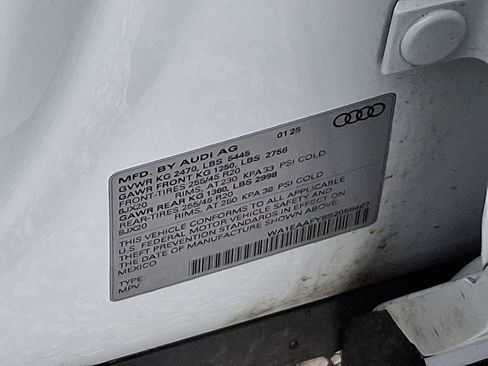 Certified 2025 Audi Q5 2.0T Premium Plus w/ Premium Plus Package image 28